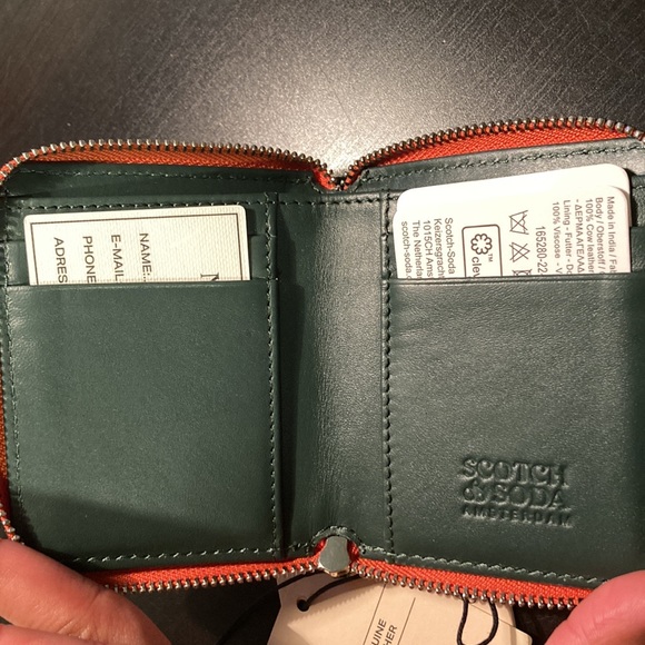 Scotch & Soda zipper wallet. Color: Green and Orange - Picture 3 of 4